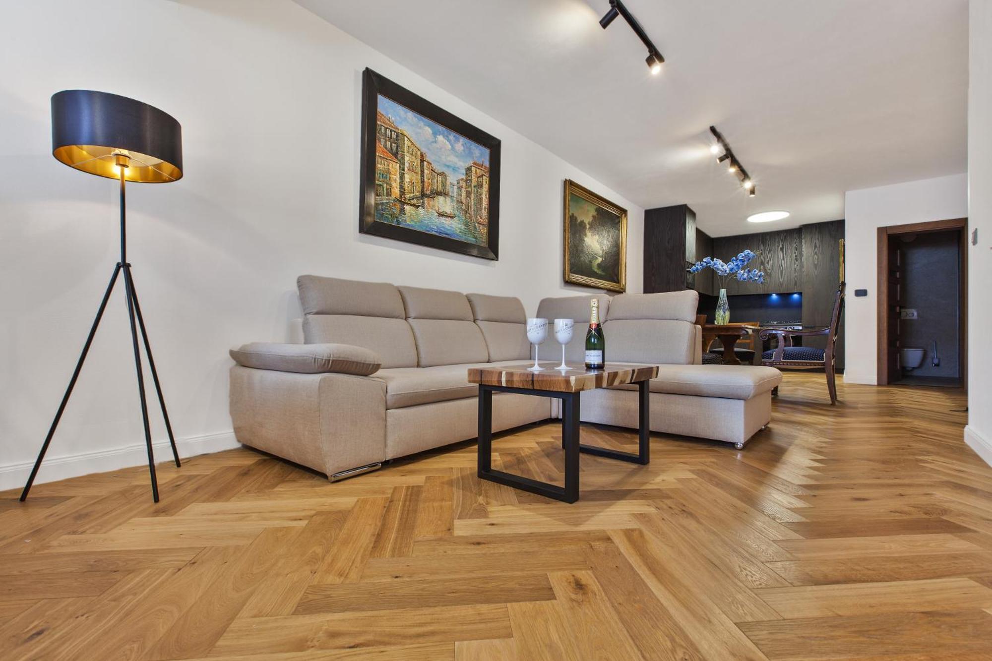 Brezno Central Apartments Exterior photo