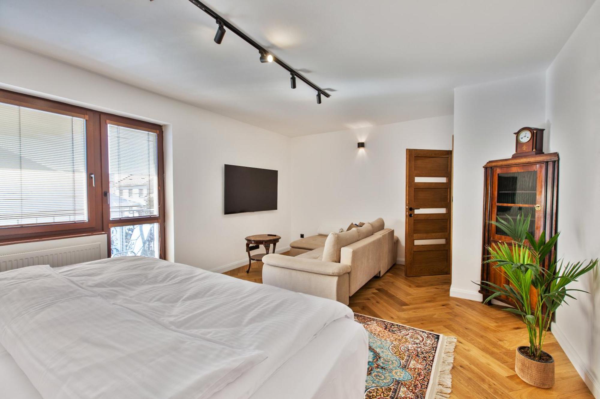 Brezno Central Apartments Exterior photo